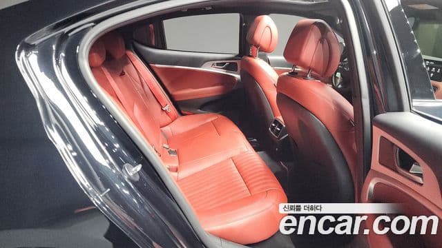 Genesis G70 2022 — Şəkil 12/20