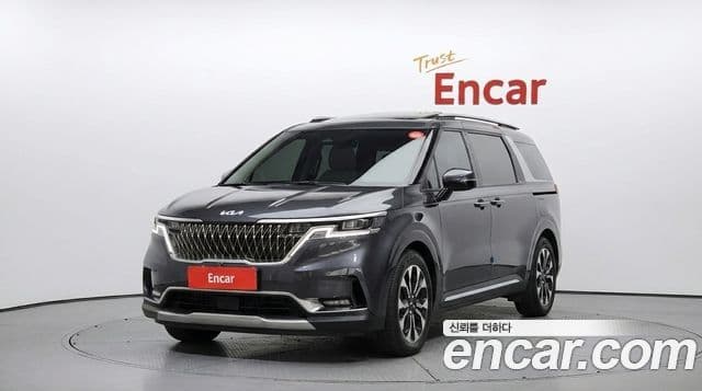 Kia Carnival 2023 — Фото 1/20