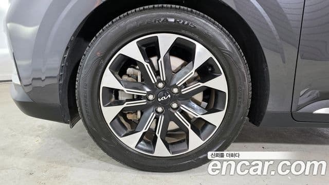 Kia Carnival 2023 — Фото 5/20