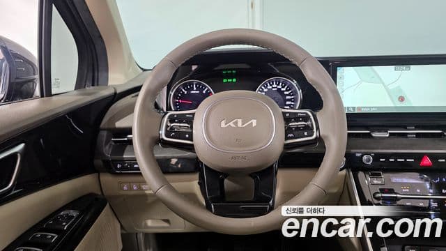 Kia Carnival 2023 — Фото 13/20