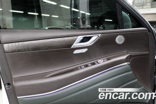 Genesis GV80 2020 — Photo 8/20