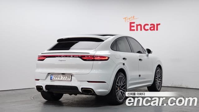 Porsche Cayenne 2021 — Photo 6/20
