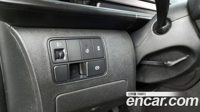 Hyundai Staria 2023 — Şəkil 16/20
