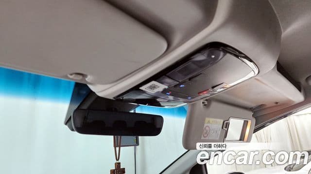 Hyundai Staria 2023 — Şəkil 17/20