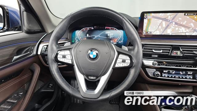BMW 5 Series 2021 — Şəkil 13/20