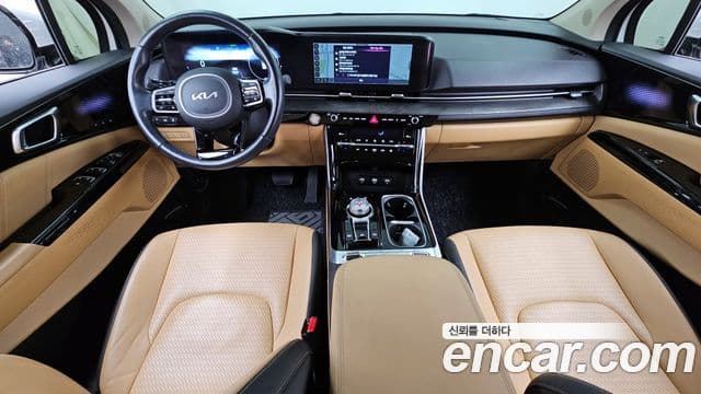 Kia Carnival 2022 — ფოტო 7/20