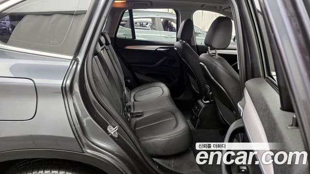 BMW X1 2020 — ფოტო 12/20