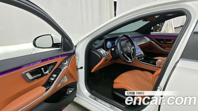 Mercedes-Benz S-Class 2022 — Photo 13/20