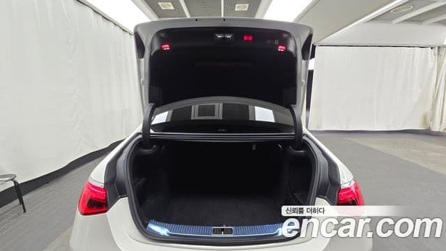 Mercedes-Benz S-Class 2022 — Photo 16/20