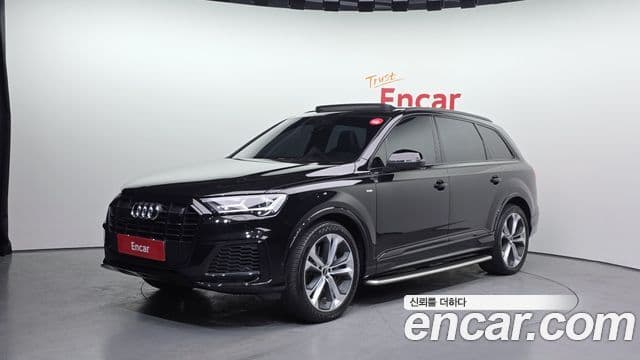 Audi Q7 2022 — ფოტო 16/20