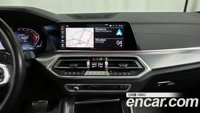 BMW X6 2023 — Photo 8/20