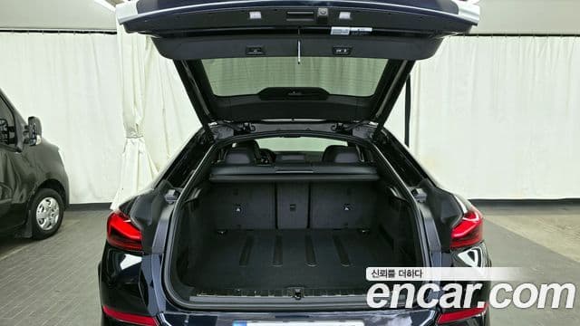 BMW X6 2023 — Photo 10/20