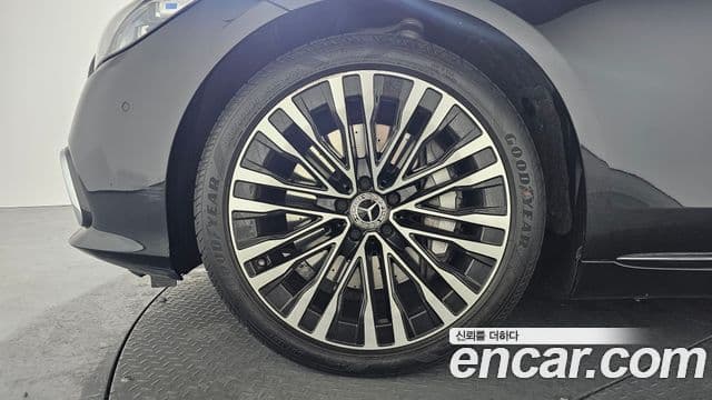Mercedes-Benz S-Class 2022 — ფოტო 5/20