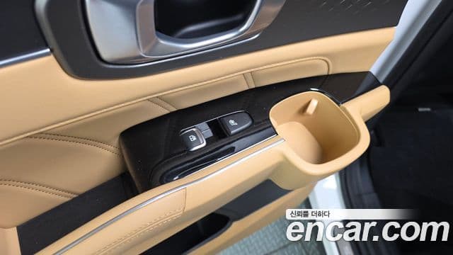 Kia Sorento 2020 — ფოტო 19/20