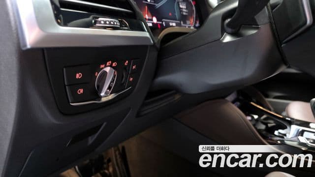 BMW X4 2021 — ფოტო 14/20