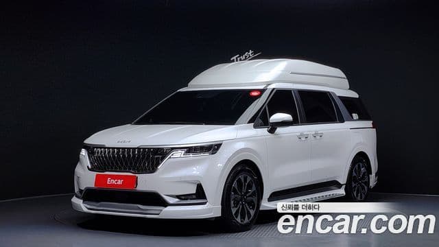 Kia Carnival 2023 — Фото 1/20