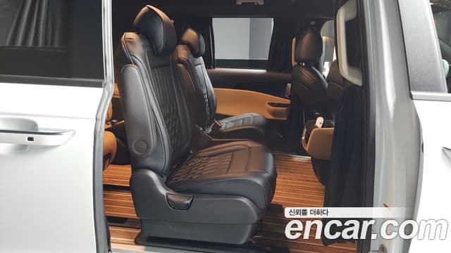 Kia Carnival 2023 — Фото 12/20