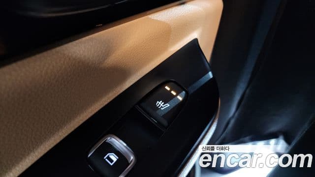 Kia Carnival 2023 — Фото 18/20