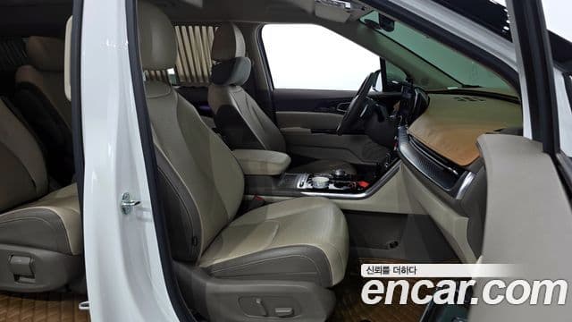 Kia Carnival 2023 — Şəkil 10/20