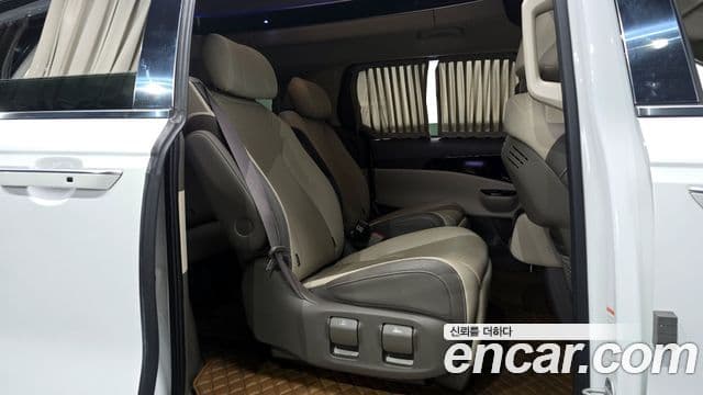 Kia Carnival 2023 — Şəkil 12/20