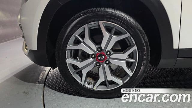 Kia Seltos 2021 — фото 5 из 20