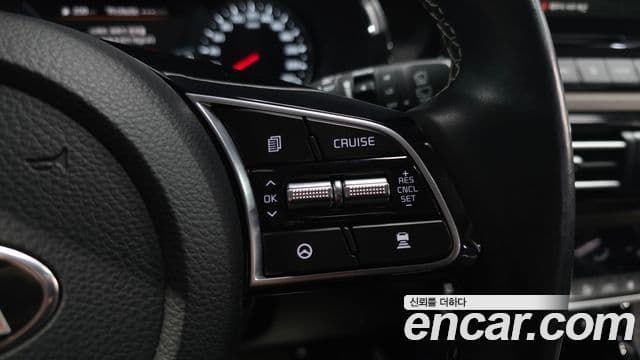 Kia Seltos 2021 — ფოტო 19/20