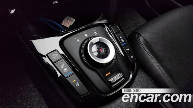 Kia Seltos 2025 — Şəkil 9/20