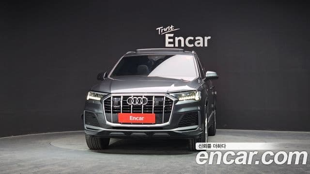 Audi Q7 2021 — ფოტო 3/20
