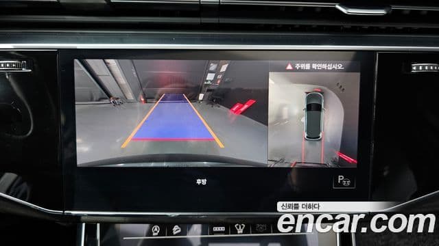 Audi Q7 2021 — ფოტო 15/20