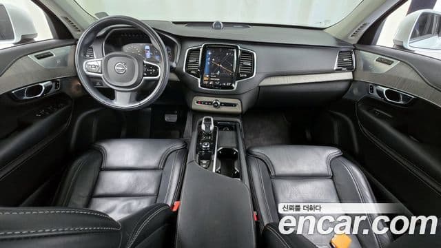 Volvo XC90 2022 — ფოტო 7/20