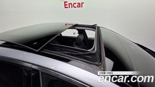 Mercedes-Benz E-Class 2020 — Photo 17/20