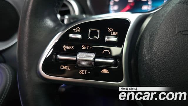Mercedes-Benz C-Class 2021 — Photo 15/20
