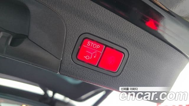 Mercedes-Benz GLE-Class 2024 — ფოტო 17/20