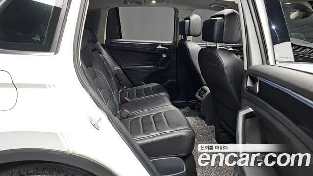Volkswagen Tiguan 2021 — Şəkil 12/20