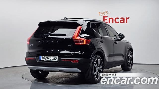 Volvo XC40 2021 — Şəkil 2/20