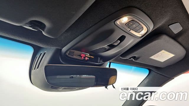 Volvo XC40 2021 — Şəkil 16/20