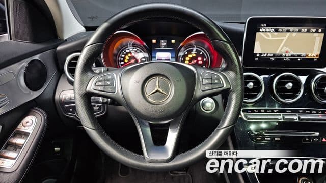 Mercedes-Benz C-Class 2018 — Şəkil 19/20