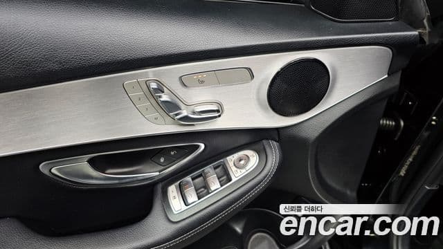 Mercedes-Benz C-Class 2018 — Şəkil 15/20