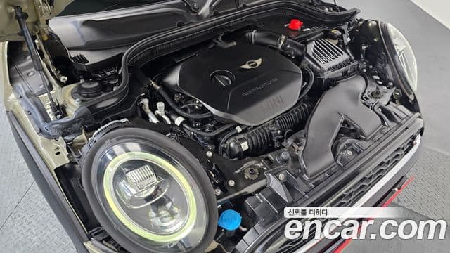 Mini Cooper S 2019 — ფოტო 6/20