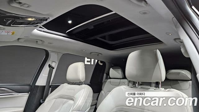 Jeep Grand Cherokee 2021 — Şəkil 18/20