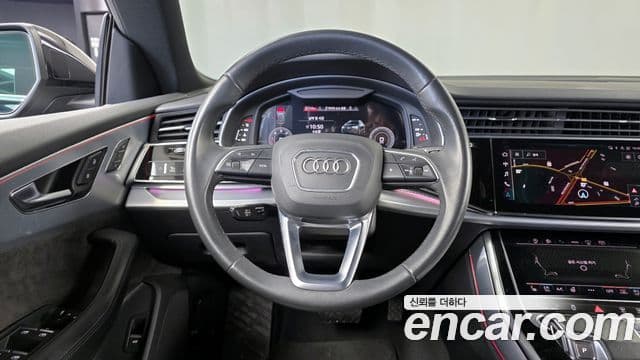 Audi Q7 2021 — Şəkil 12/20
