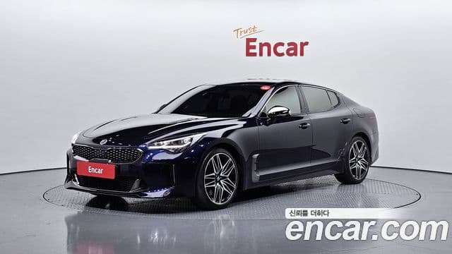 Kia Stinger 2020 — Фото 1/20