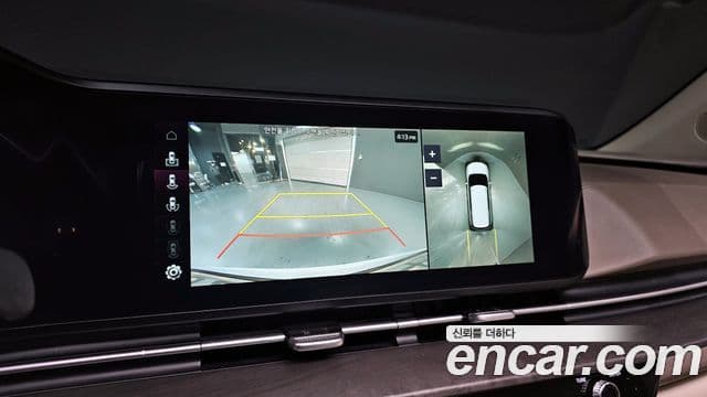 Kia Carnival 2023 — Photo 19/20