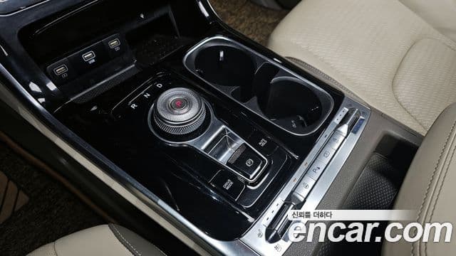 Kia Carnival 2023 — Photo 6/20