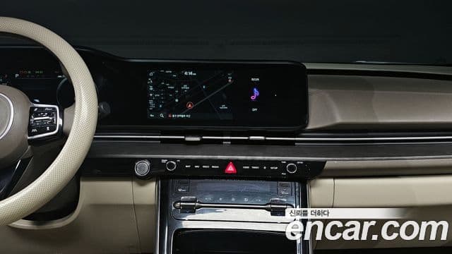 Kia Carnival 2023 — Photo 7/20