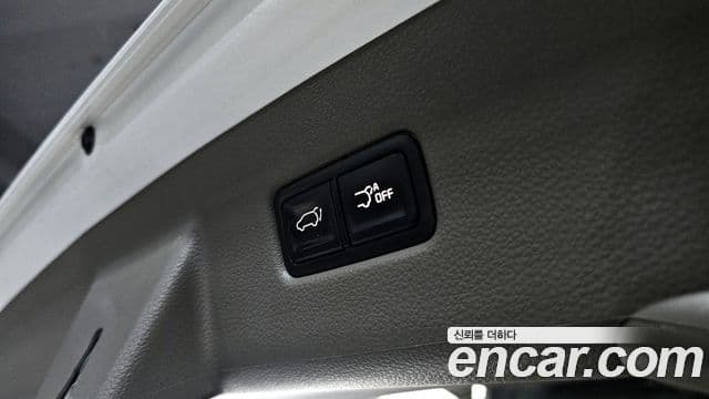 Kia Carnival 2023 — Photo 9/20