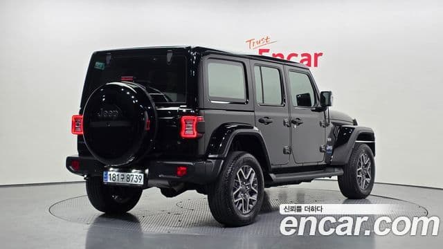 Jeep Wrangler 2021 — ფოტო 2/20