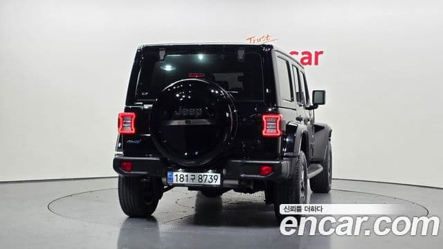 Jeep Wrangler 2021 — ფოტო 4/20
