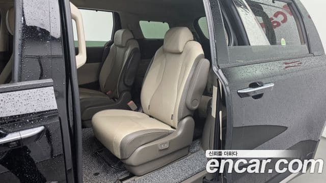 Kia Carnival 2023 — Şəkil 12/20