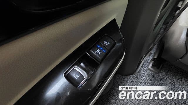 Kia Carnival 2023 — Şəkil 19/20